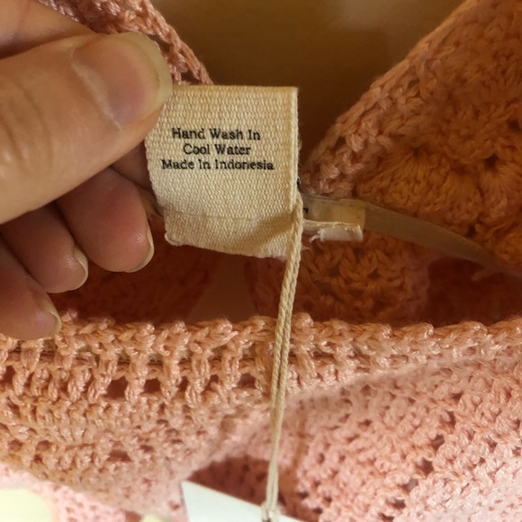 SOLD ✨⚡️BNWT Accidentally In Love Hand Crochet Top M 🪷 - Picture 8 of 11